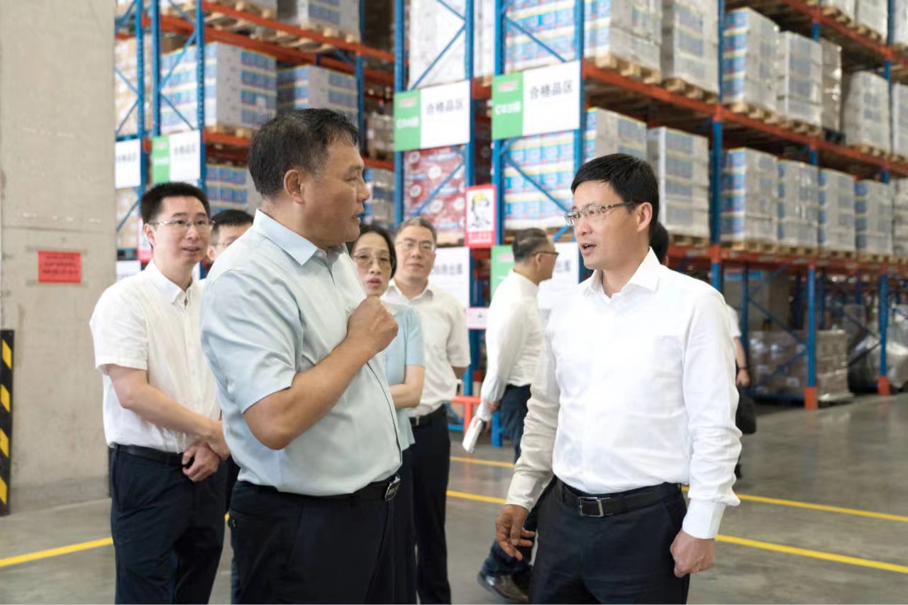 Ningbo Municipal Standing Committee Member and Beilun District Secretary Led Delegation to Inspect Ningshing Ubay Logistics Co., Ltd.